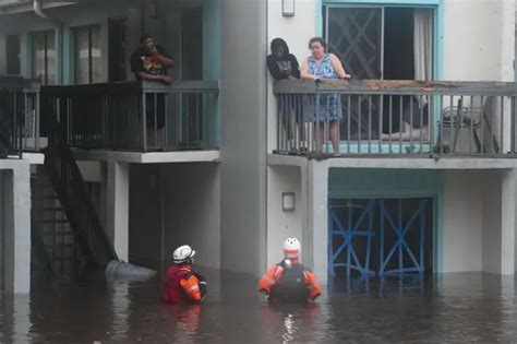 Las impresionantes imágenes de los destrozos que dejó el huracán Milton