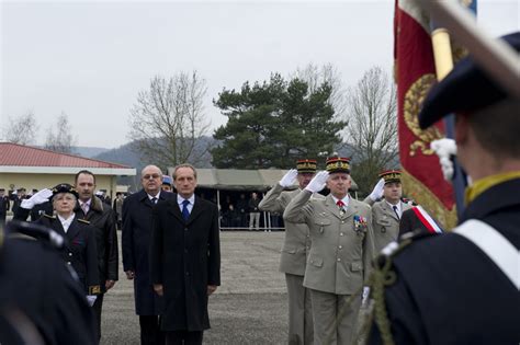 Le 16e BC reçoit la croix de la valeur militaire