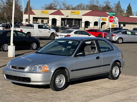 This Might Be the Last Nice Bone-Stock 1996 Honda Civic Hatchback Left