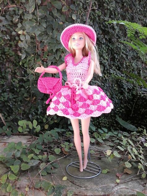 Pin By Maminette Maminette On B Barbie Robe Courte Au Crochet