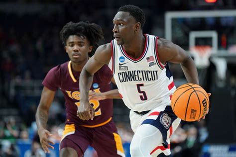 Returner Spotlight Reserve G Hassan Diarra Uconnreport Connecticut