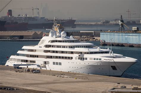 Dubai Yacht • Sheikh Mohammeds 500m Superyacht