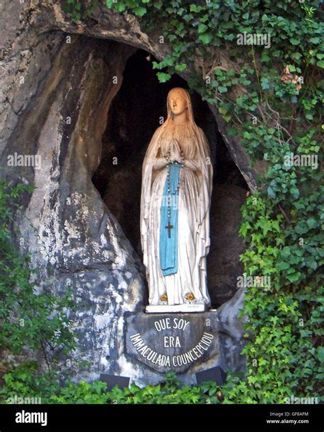 Our Lady Of Lourdes Grotto / Statue Lady Lourdes Grotto Bamban Tarlac ...