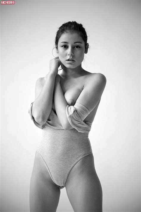 Laura Baduria Nude