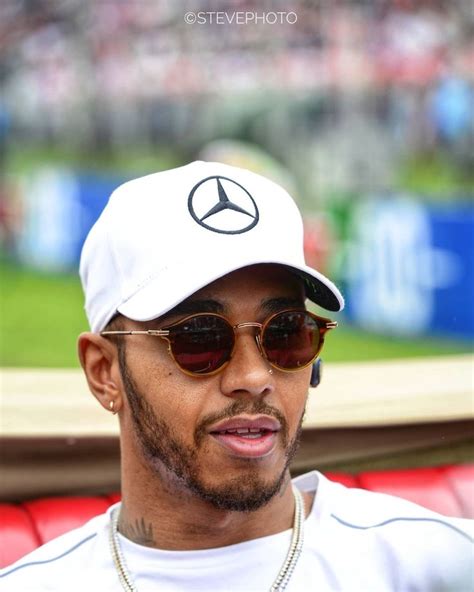 Pin De Assie22 En Lewis Hamilton 2019 🌞 Gafas