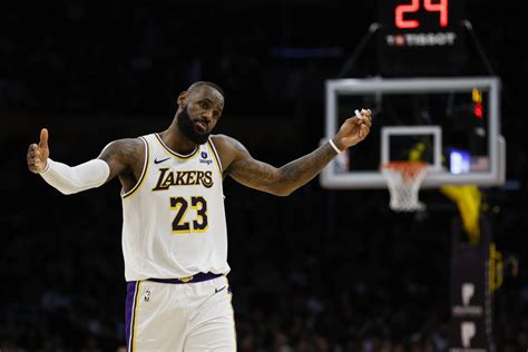 Lebron James Contributes 23 Points In Los Angeles Lakers Victory Over Struggling Toronto