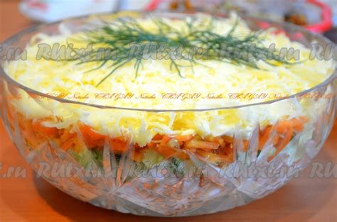 Салат с копчёной курицей, корейской морковью и огурцом: 7 фото в рецепте