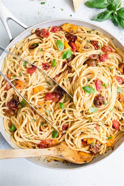 Roasted Garlic Butter Pasta With Roasted Tomatoes Smells Like Home