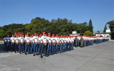 Jóvenes conscriptos vuelven a marchar El Sol de Cuernavaca Noticias