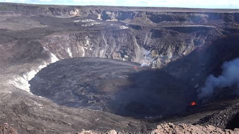 Hawaii Volcano Alert Level Lowered From Warning