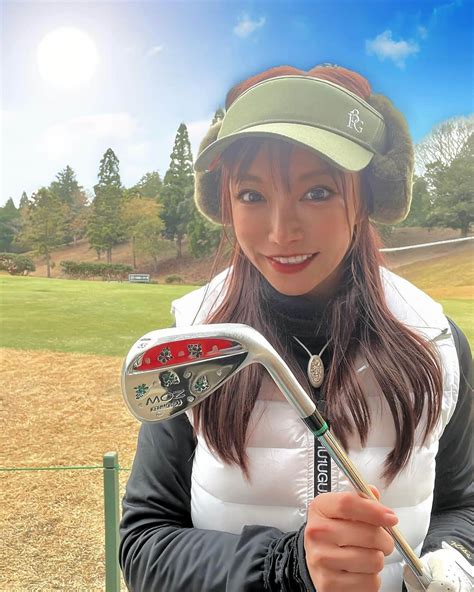 石関いづみさんのインスタグラム 石関いづみizumingolf