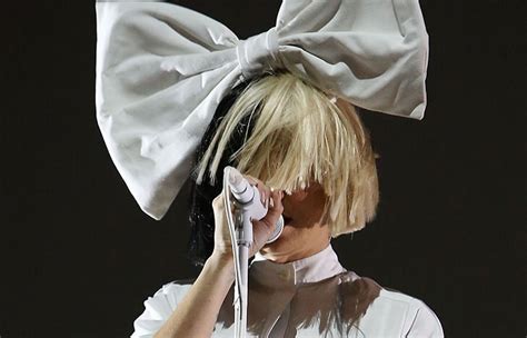 'Chandelier' Singer Sia Just Revealed Some Very Private Details About Her Personal Struggles ...