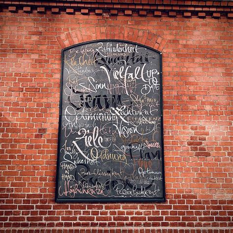 Backsteinhaus Kalligraphie Jeannine Platz