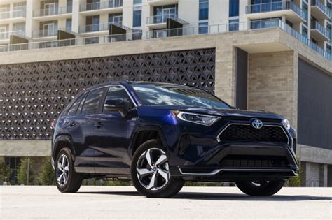 2021 Ford Escape Plug In Hybrid Vs 2021 Toyota Rav4 Prime Compare Crossover Suvs