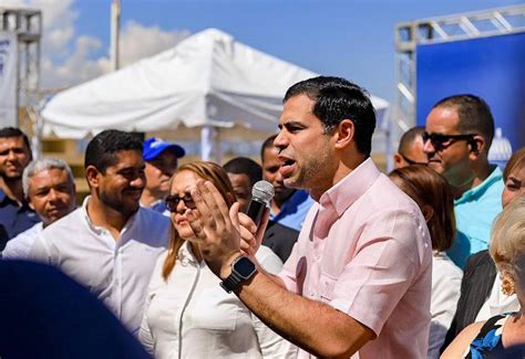 Roberto Ngel Juramenta En El Prm Exdirigentes Y Activistas Del Pld En