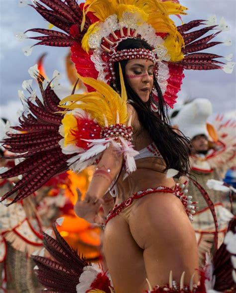 Naked At Carnival Sexdicted