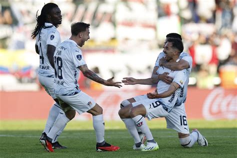 Liga De Quito Por Tomar Ventaja Ante Fluminense En La Recopa Sudamericana