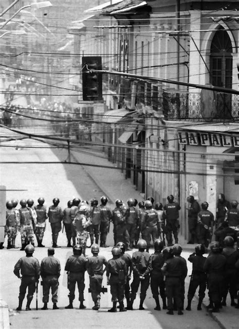 Guerra Del Agua Cochabamba Bolivia Abril Autor Aldo Cardoso