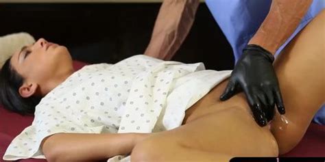 Hot Small Titted Babe Gets Banged By Her Handsome Masseur Tnaflix