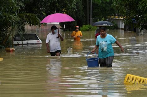 Floods Over 14 000 Victims Evacuated New Straits Times Malaysia