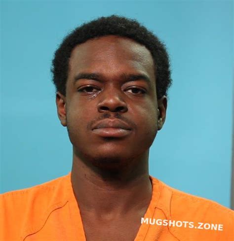 MULCARE ROSEAN LOUIS 09 29 2022 Brazoria County Mugshots Zone