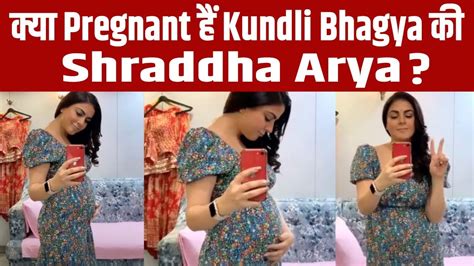 Kundli Bhagya Fame Shraddha Arya Pregnant Flaunt Baby