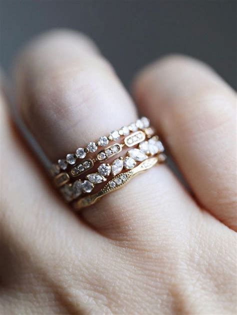 20 Vintage Engagement Rings from considerthewldflwrs | Roses & Rings