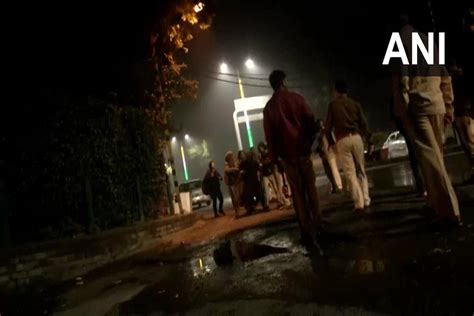 Outside Kejriwals Residence Police Use Water Cannons To Disperse Jnu