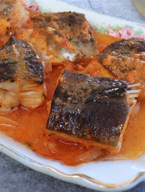 Bacalhau Em Molho De Tomate Food From Portugal