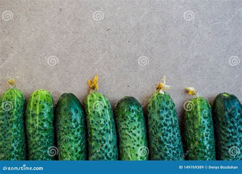 Pepinos Verdes Frescos Comida Vegetariana El Pepino Contiene Las