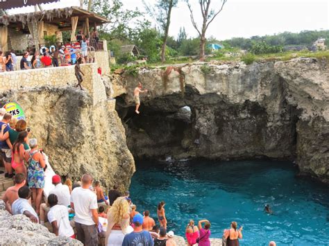 Take The Jump At Ricks Café In Negril Jamaica Jamaican Tour