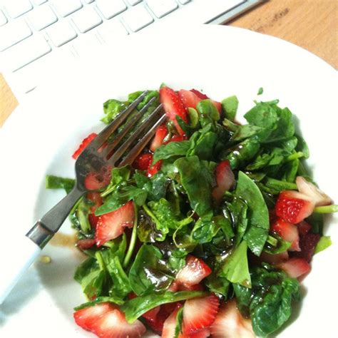 Strawberry And Spinach Salad With Honey Balsamic Vinaigrette Recipe Allrecipes