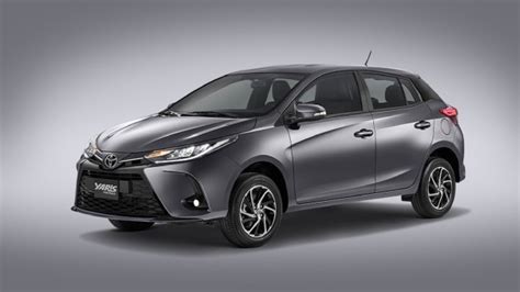 Aparece El Restyling Del Toyota Yaris Llega En Parabrisas