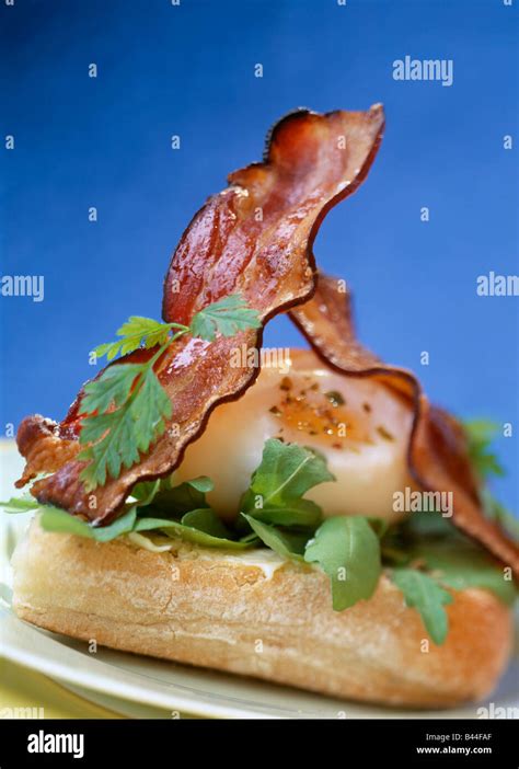 Poached Egg On Grilled Bacon Hi Res Stock Photography And Images Alamy