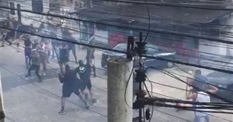 Torcedores de Flamengo e Vasco se envolvem em briga antes do clássico