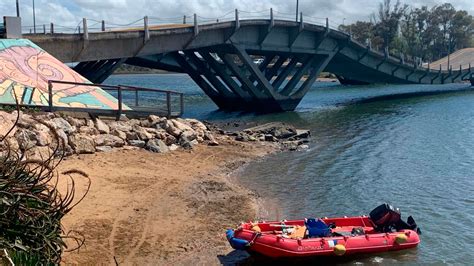 Comenzaron Las Tareas Para Reparar Uno De Los Puentes De La Barra En