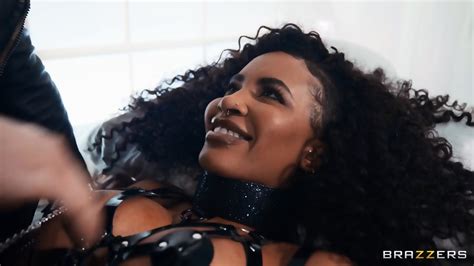 Demanding Demi Sutra Deserves Anal