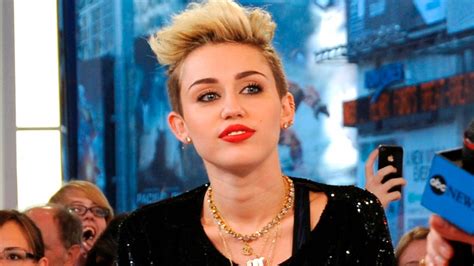 Miley Cyrus Short Blonde Hair