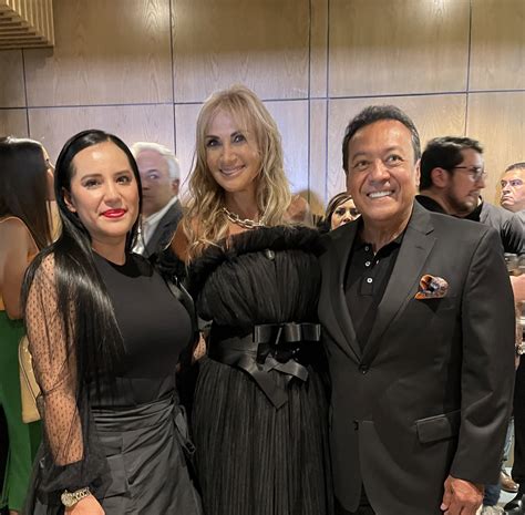 Sandra Cuevas Modeló En Alfombra Roja Y Le Llueven Críticas “soy Dueña