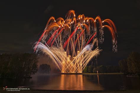 Bonn Rhein In Flammen Feuerwerk Fanpage De