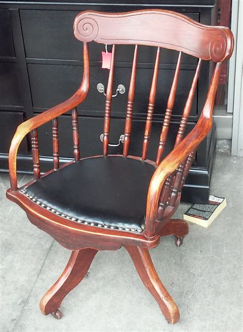 UHURU FURNITURE & COLLECTIBLES: SOLD #4043 Vintage Desk Chair on Wheels ...