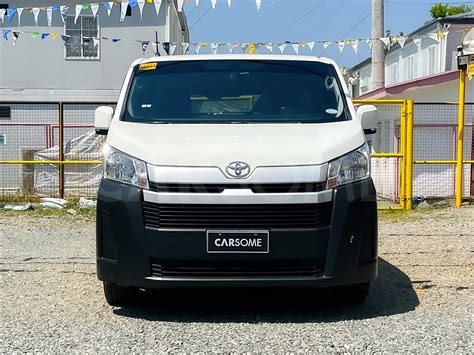 Buy Used 2022 Toyota Hiace Commuter Deluxe 2 8 Carsome Ph