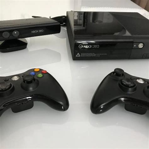 Console xbox 360 2 Controles e Kinect Leia o anuncio em Promoção