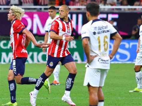 Diario Del Yaqui Chivas Golea A Pumas En Debut Del Chicharito