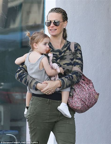 Molly Sims Marches To Salon With Daughter Daily Mail Online