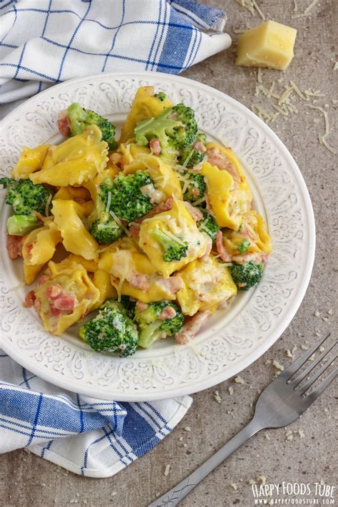 Cheese Tortellini Pasta With Broccoli And Bacon Happy Foods Tube