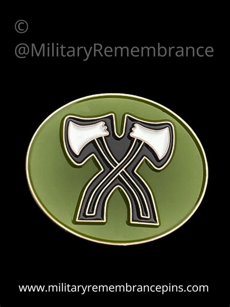 Crossed Axes Assault Pioneer Skill Award Lapel Pin Military