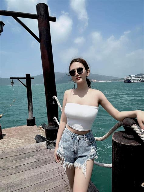 hot girl xinh đẹp mơn mởn mà sa lầy vũng bùn Hoa hậu bị bắt tú bà sa đọa