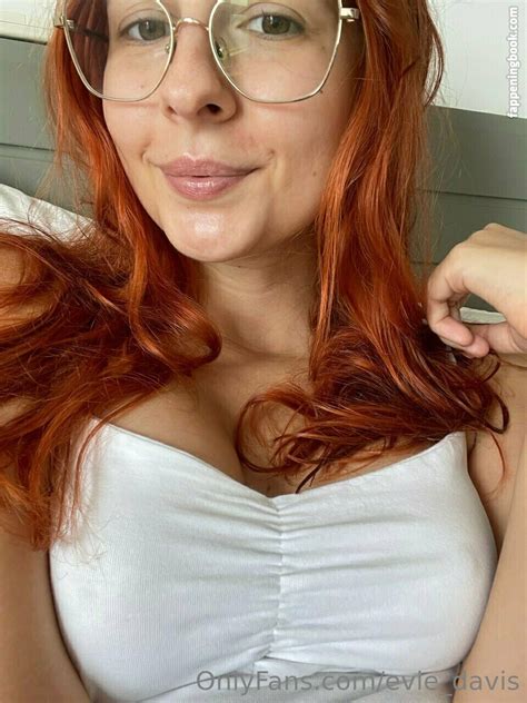 Evie Davis Evie Davis Eeveenicoledavis CuteEviePeach Nude