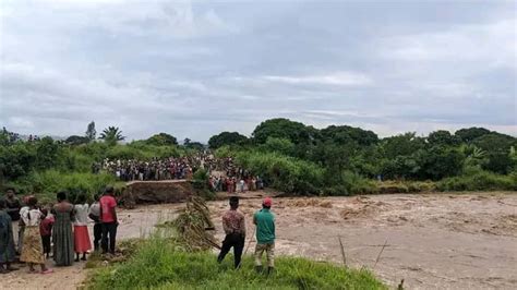 Coupure Du Pont Reliant Sange Et Runingu Les Populations De La Plaine